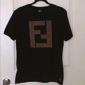 Men’s Fendi T-shirt Authentic